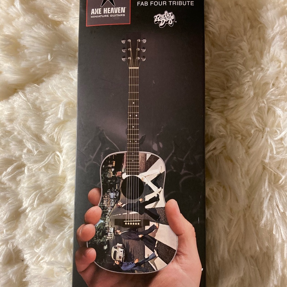 Beatles Abbey Road Fab Four Tribute Officially Licensed Miniature Guitar NIB
